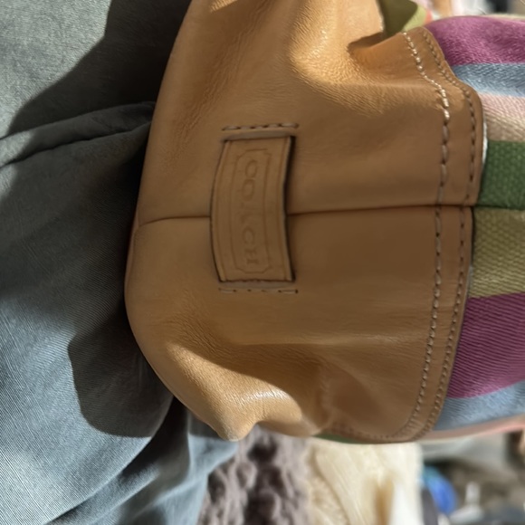 Brand new with our tags coach bag. Height 10.5 and length 17 - Picture 3 of 7